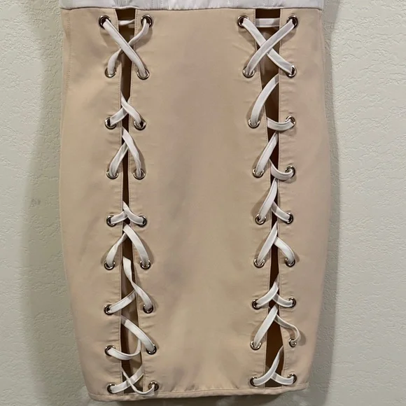 House of CB Two-Tone Lace-Up Nude and Cream Bodycon Dress Sz M - Picture 4 of 6